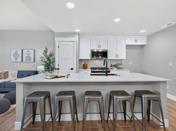 20520 NE Empire Ave, Bend, OR 97701