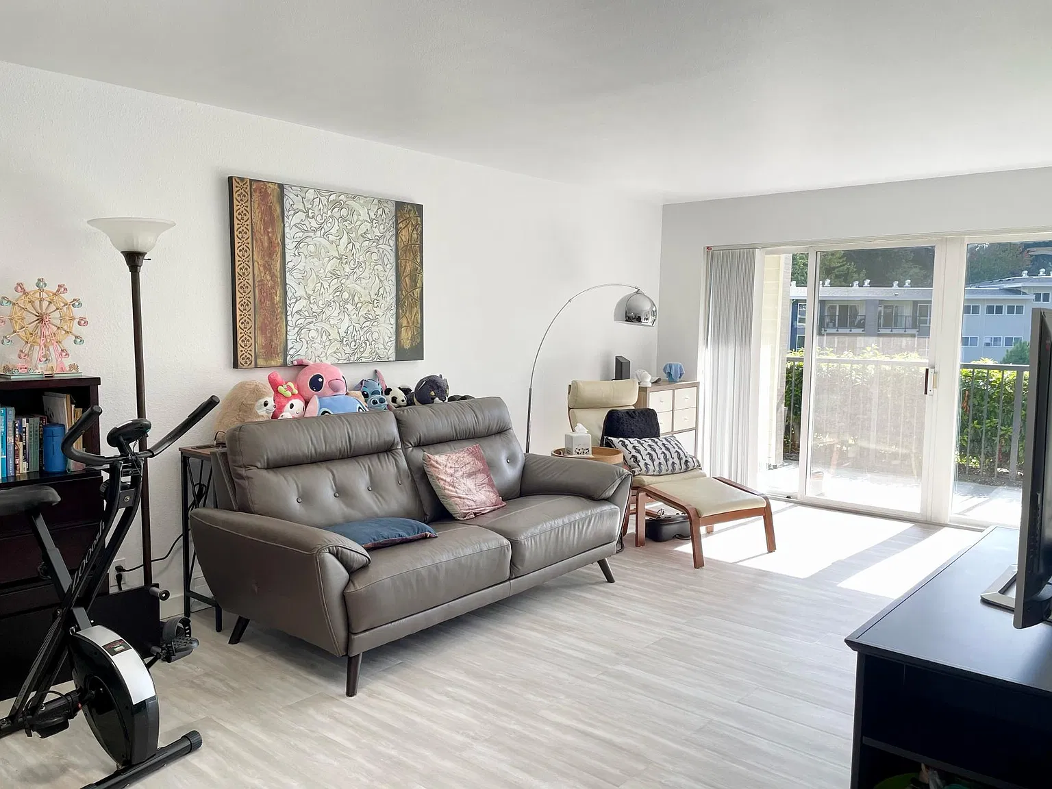 12631 NE 9th Pl — Photo 4