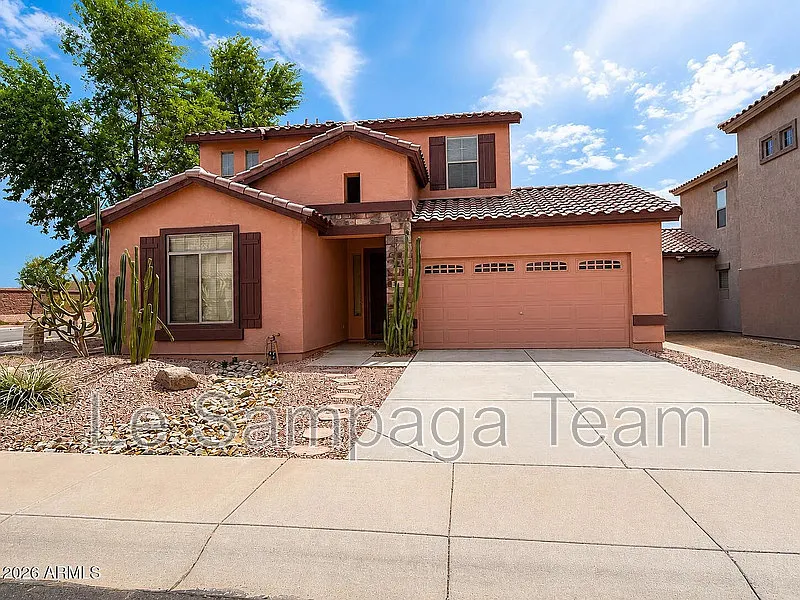 2729 E Chester Dr