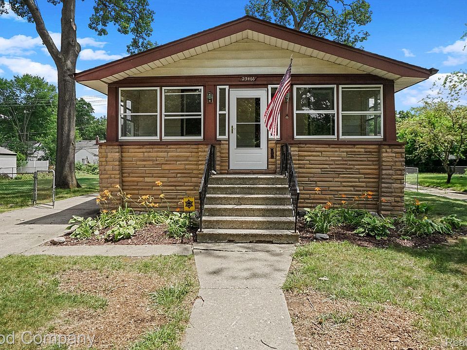 1st image of 23466 Forest St