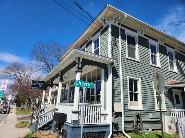 42 Cherry St #2, Red Hook, NY 12571