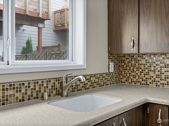 5th image of 328 9th Avenue SE #C4