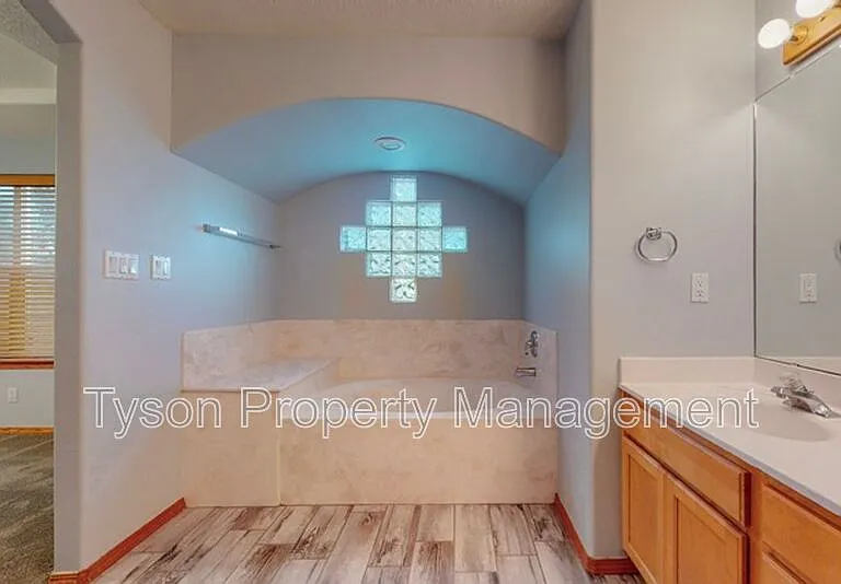 4404 Noche Clara Ave NW — Photo 10