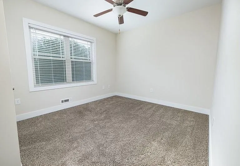 264 Lee Ln — Photo 16
