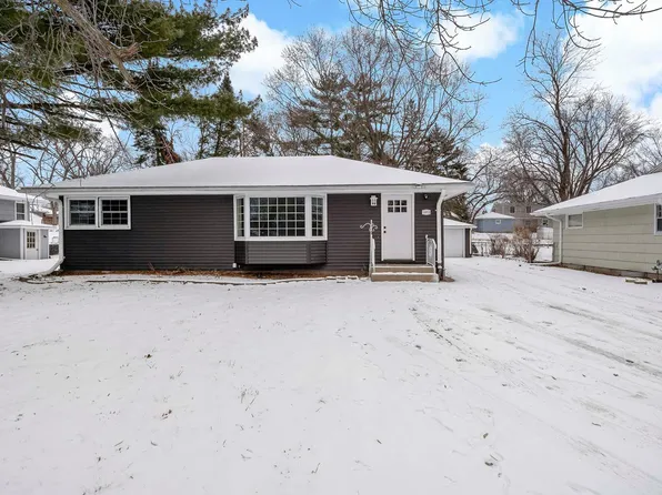 1413 Ford Rd, Minnetonka, MN 55305
