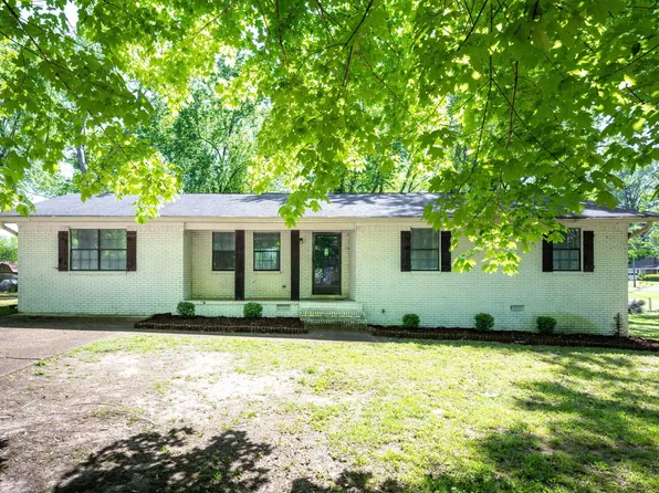 5904 Pinelawn Dr, Chattanooga, TN 37421
