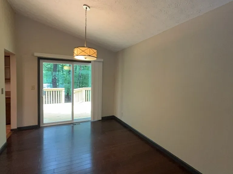 1265 Herrington Rd — Photo 10
