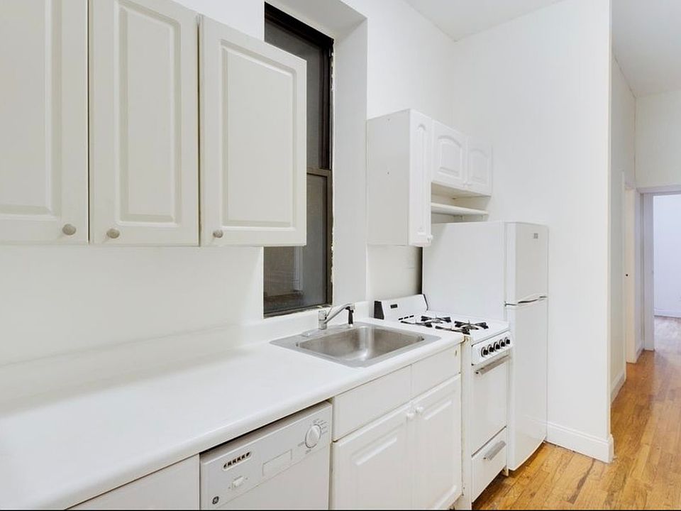 2nd image of 507 E 83rd St APT 1D