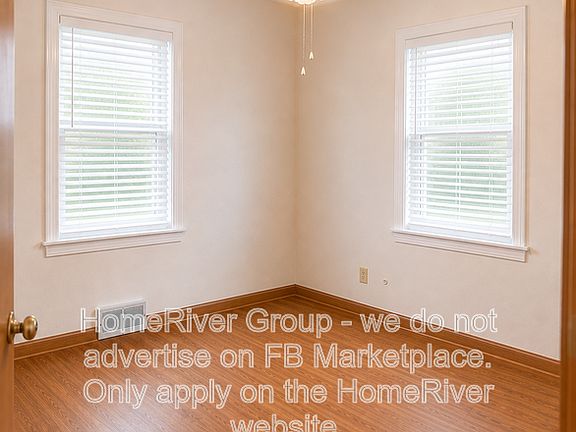 3rd image of 4325 Gladstone Blvd