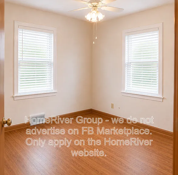 4325 Gladstone Blvd — Photo 3