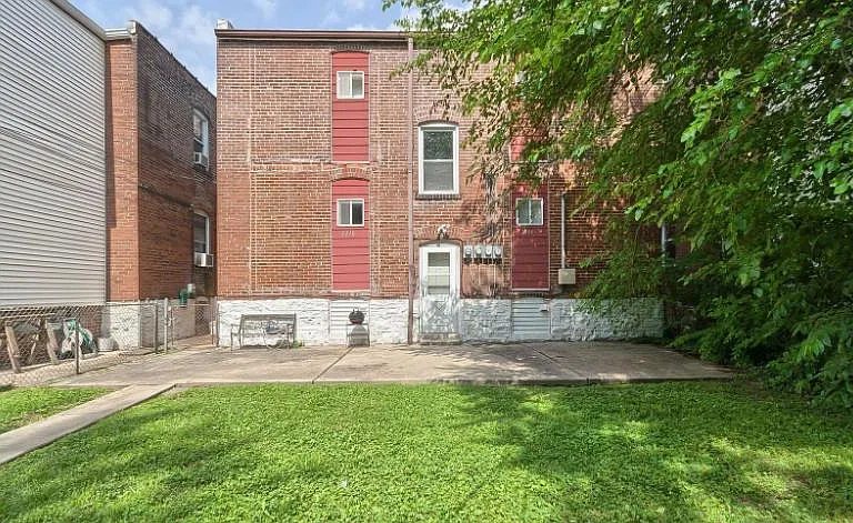 2208 Portis Ave #1 — Photo 2
