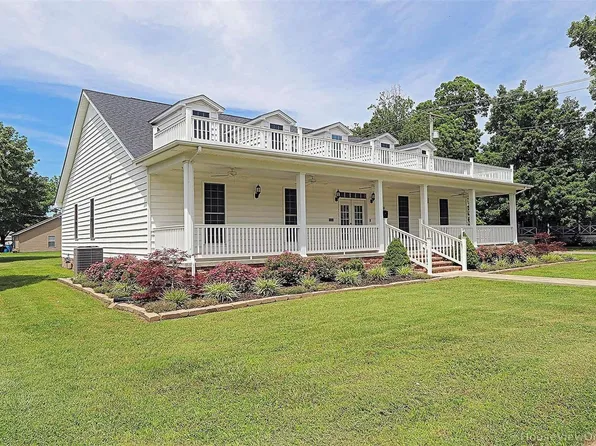 810 E Commercial St, Charleston, MO 63834