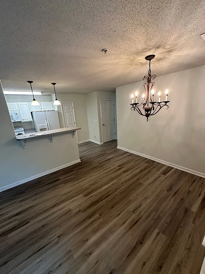 Now Available: Upgraded 2-Bedroom Apartment at 3475 Forestdale Dr, Apt 2B — Photo 3