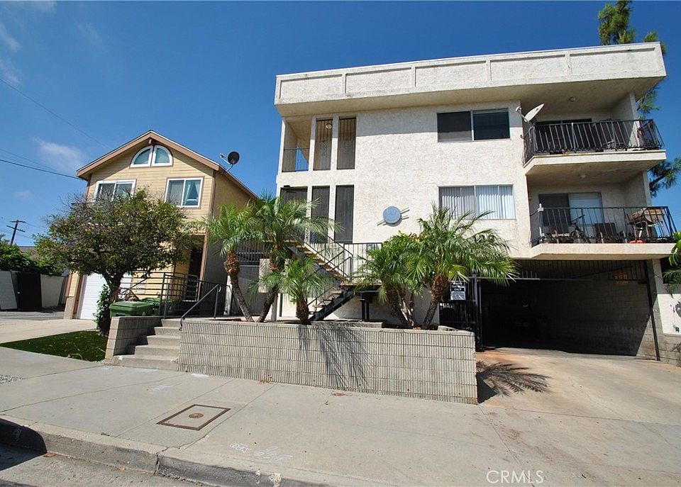 1st image of 129 N Cabrillo Ave
