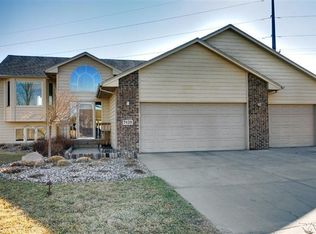 7428 W Legacy Ct, Sioux Falls, SD 57106