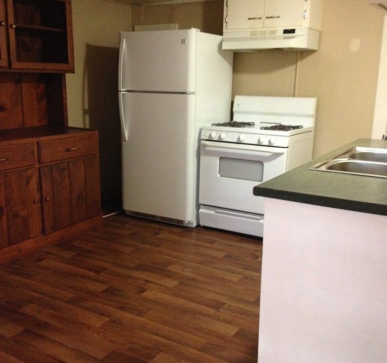 Hathaway Apartments 901 W Main Puyallup, WA Zillow Apartments for