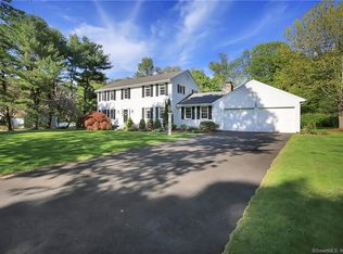 39 Green Ridge Rd, Trumbull, CT 06611