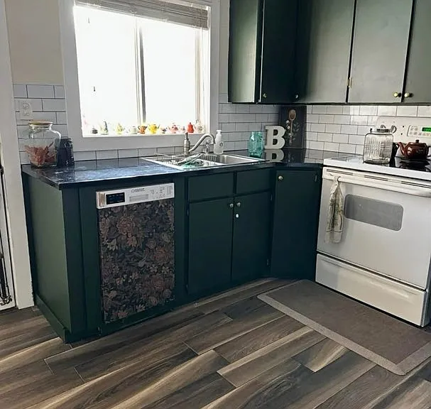 61 S 3rd St E — Photo 1