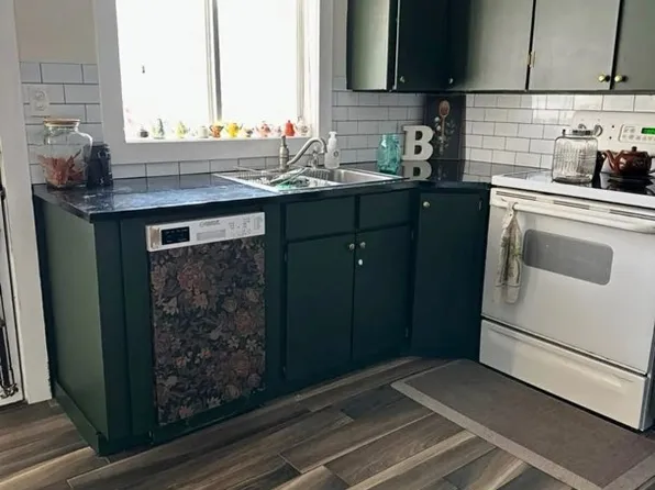 61 S 3rd St E, Preston, ID 83263