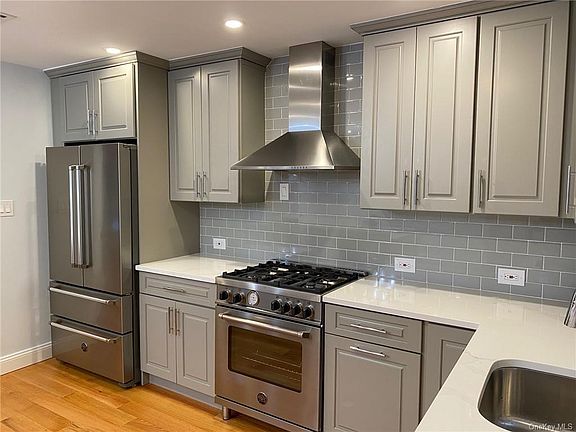 5th image of 73 Hutchinson Blvd