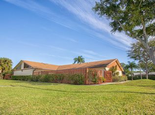 1070 Summit Place Cir APT D, West Palm Beach, FL 33415