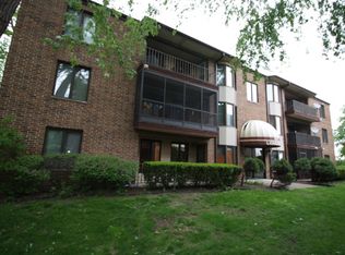 13535 S Lamon Ave APT 101, Crestwood, IL 60445