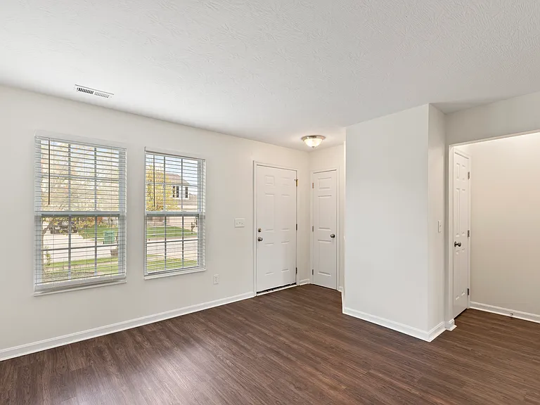1260 Candora St — Photo 5