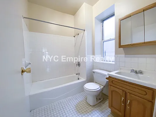 Rented by NYC Empire Realty Inc | media 6