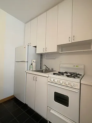 Rented by Oxford Property Group | media 25