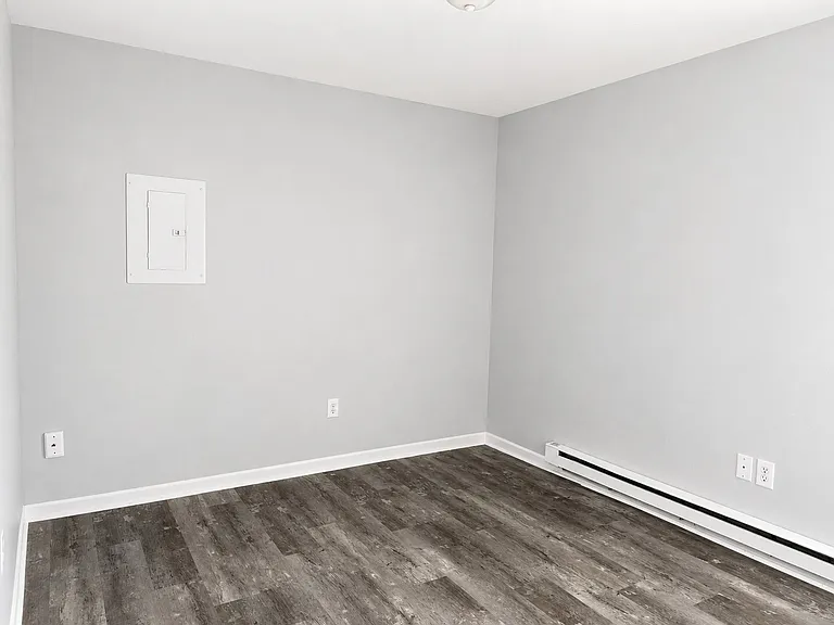 617 W Commerce Rd #BUNGALOW — Photo 6