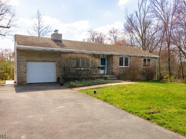 128 Hightstown Rd, West Windsor Twp., NJ 08550