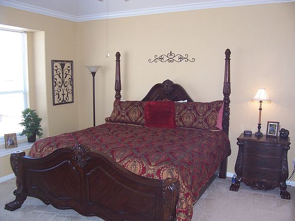 Master with raised step ceiling