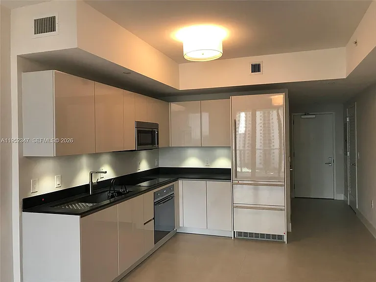 1010 Brickell Ave #2110 — Photo 33
