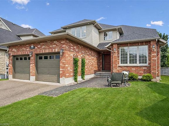 3rd image of 34 Whetstone Cres