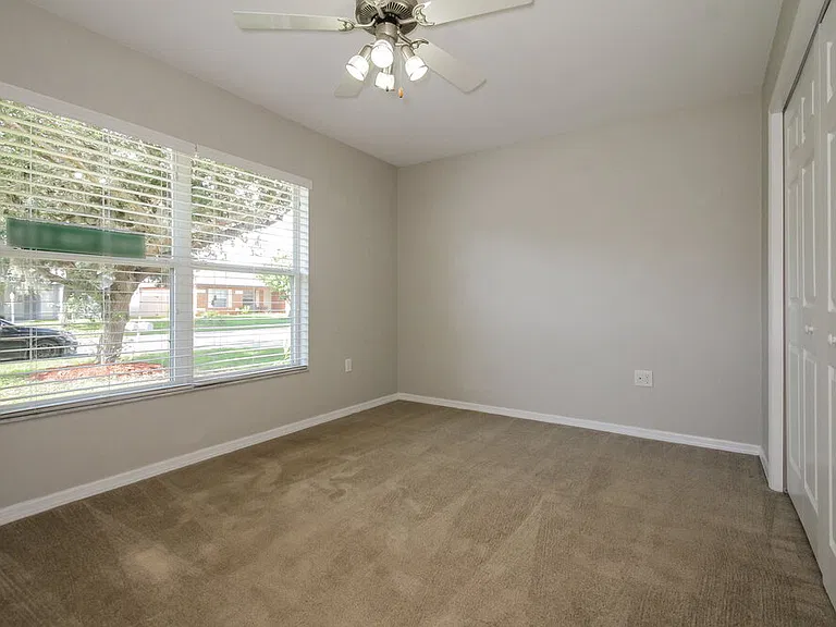 2815 93rd Ct E — Photo 5