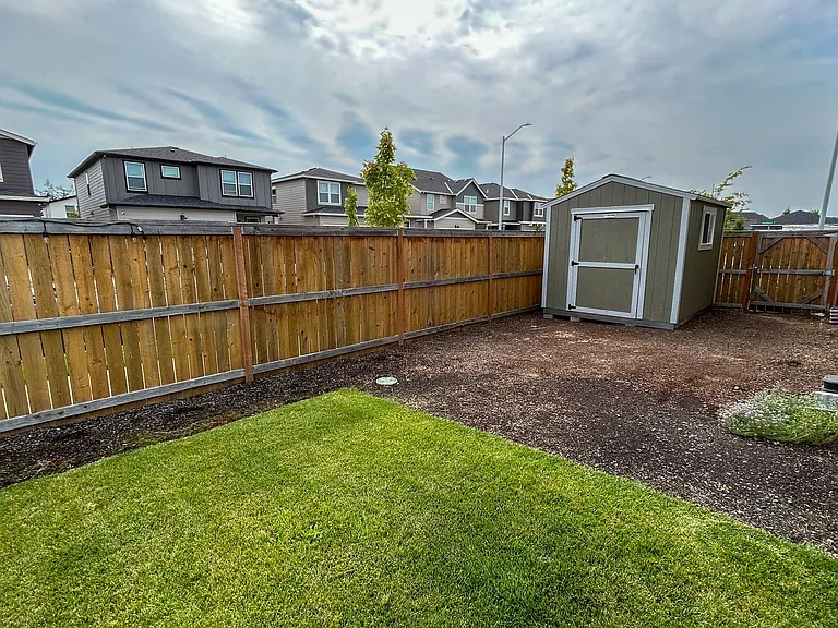 497 Himalaya St NE — Photo 34