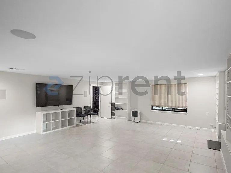 1701 Whitham Ave — Photo 33