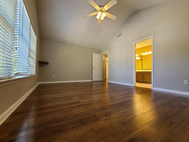155 Lembeth Ct — Photo 8