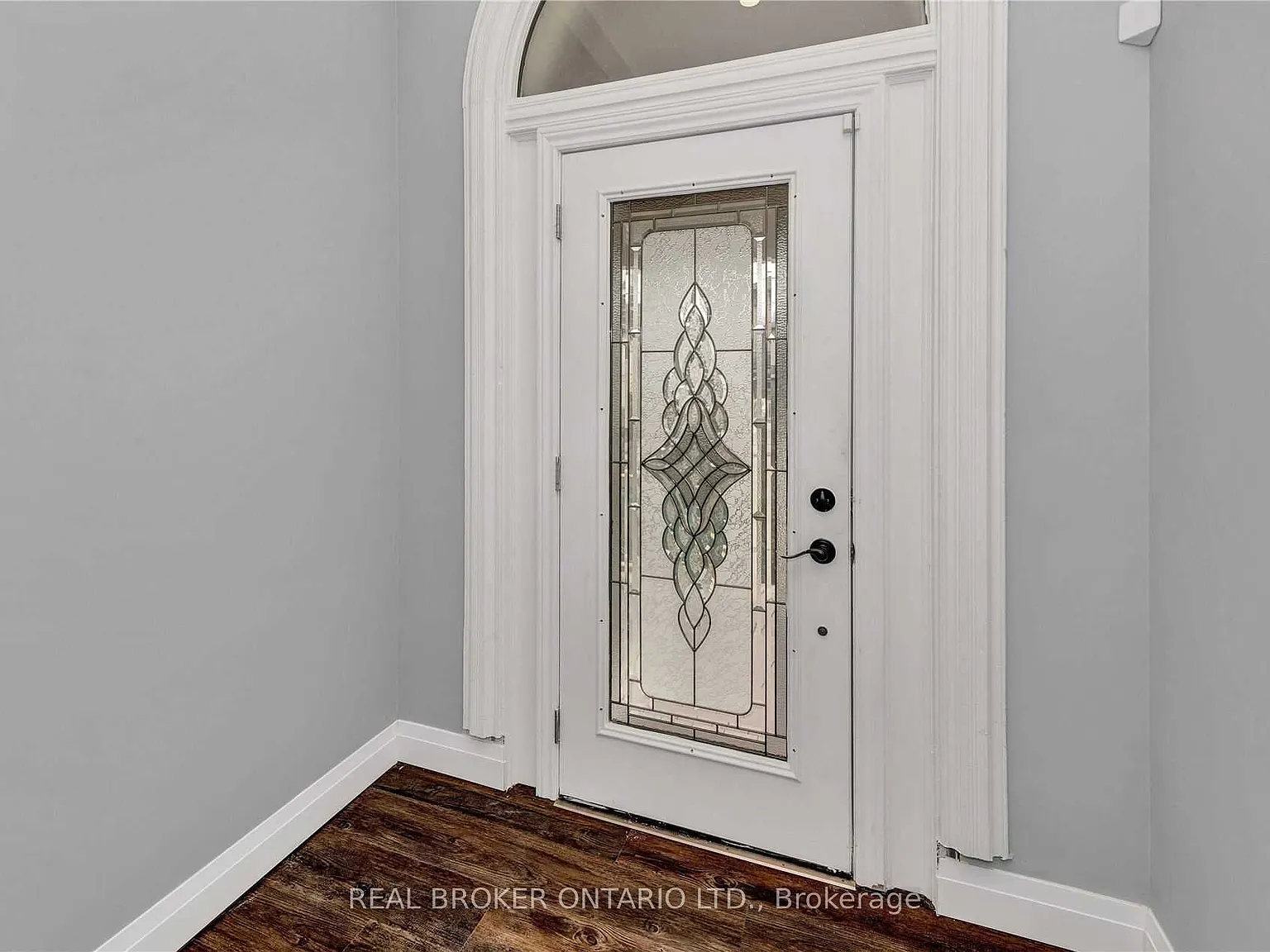 3 bed, $2,200 — Photo 4