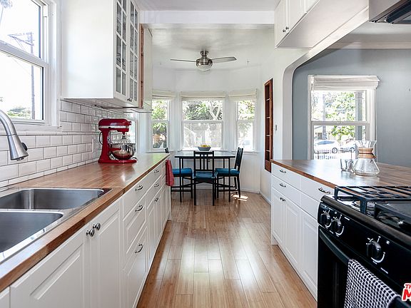 3rd image of 5223 Templeton St
