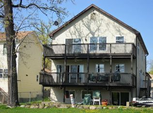 27 Rushmore Rd, Fox Lake, IL 60020