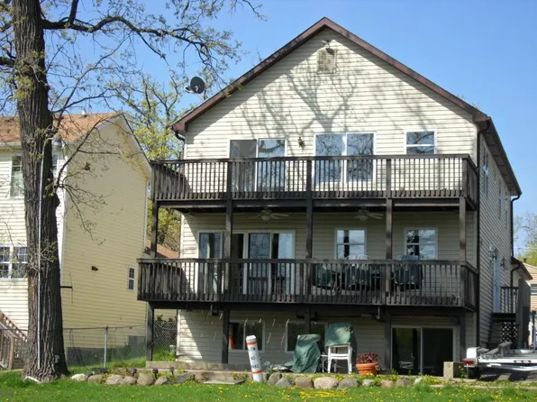 27 Rushmore Rd, Fox Lake, IL 60020