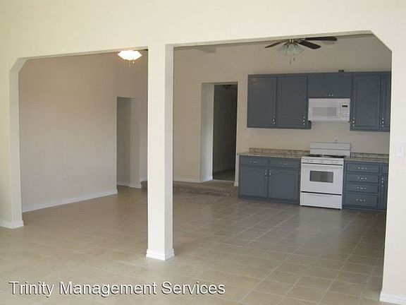 4th image of 1209 S Brazos St APT B