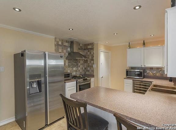 3rd image of 1715 Farwell Dr