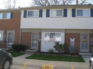 25965 Salem St, Roseville, MI 48066