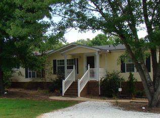 751 Reynoldsburg Rd, Paris, TN 38242