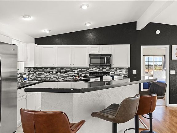 4th image of 4151 Nelson Rd