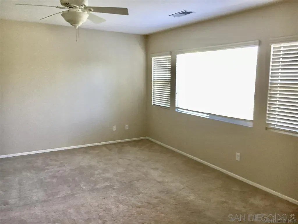 4 bed, 2.5 bath, 2160 sqft, $5,250 — Photo 2
