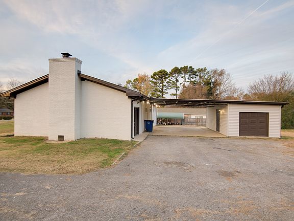 4th image of 203 S Linda Dr