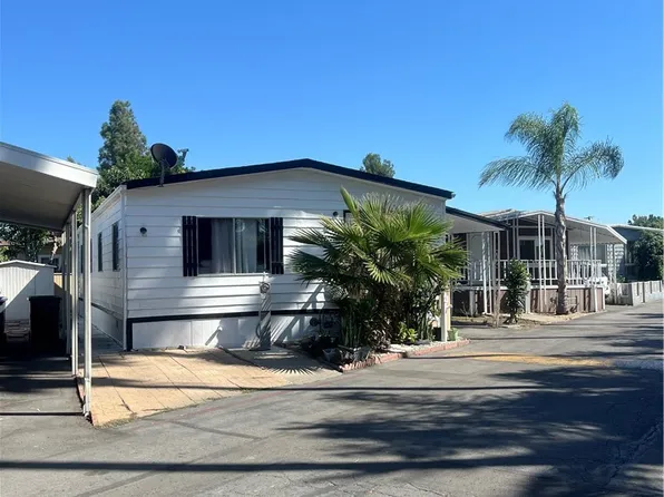 107 Monaco Ave #33, Santa Ana, CA 92703